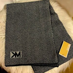 NWT Michael Kors scarf